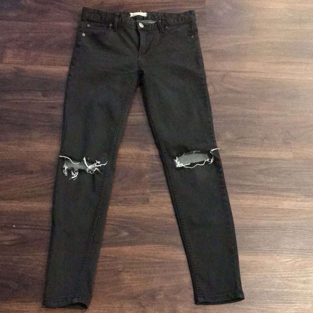 Free People ripped knee skinny